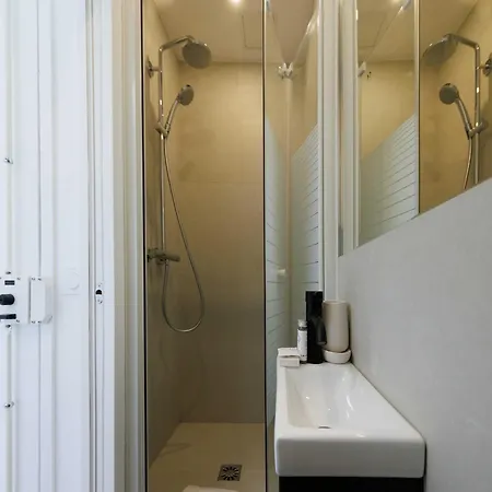 Cosy - 17th Arrd - Mobility Lease